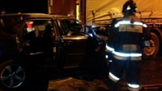 Автоледи на микролитражке разбилась при столкновении с фурой под Воронежем 