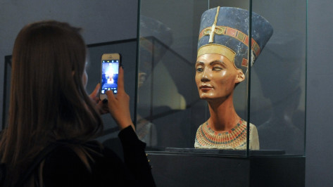 Образ в деталях. В Воронеже выставили уникальную копию бюста царицы Нефертити