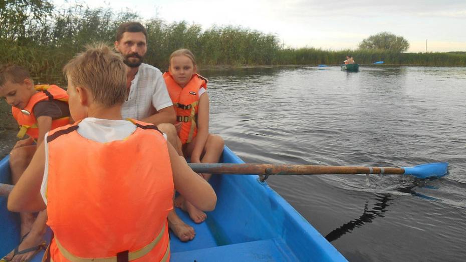 Лискинцев попросили присоединиться к уборке акватории реки Икорец