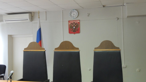 Воронежского адвоката с «большими связями» приговорили к колонии за мошенничество