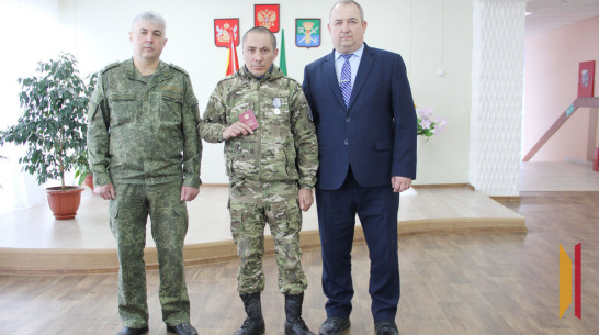 Ветерану СВО из Петропавловки вручили медаль «За отвагу»