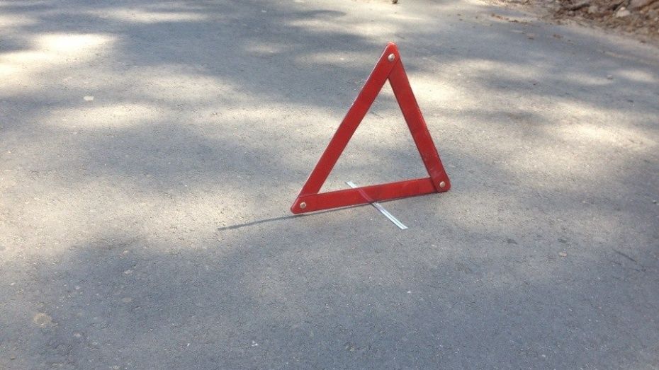 В Воронеже при столкновении кроссовера и легковушки пострадали 2 человека