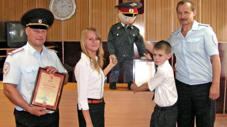Бутурлиновские школьники стали призерами областного конкурса «Полицейский – Дядя Степа»
