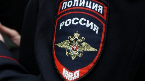 В Воронеже полиция задержала обманувшую 5 продавцов девушку