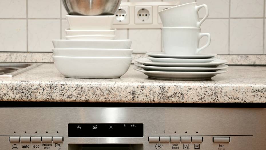 Воронежец через суд смог сдать назад бракованную посудомоечную машину