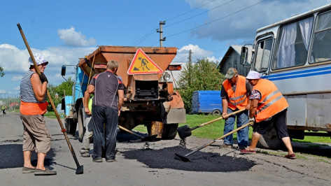 В Бутурлиновке приступили к ремонту дорог