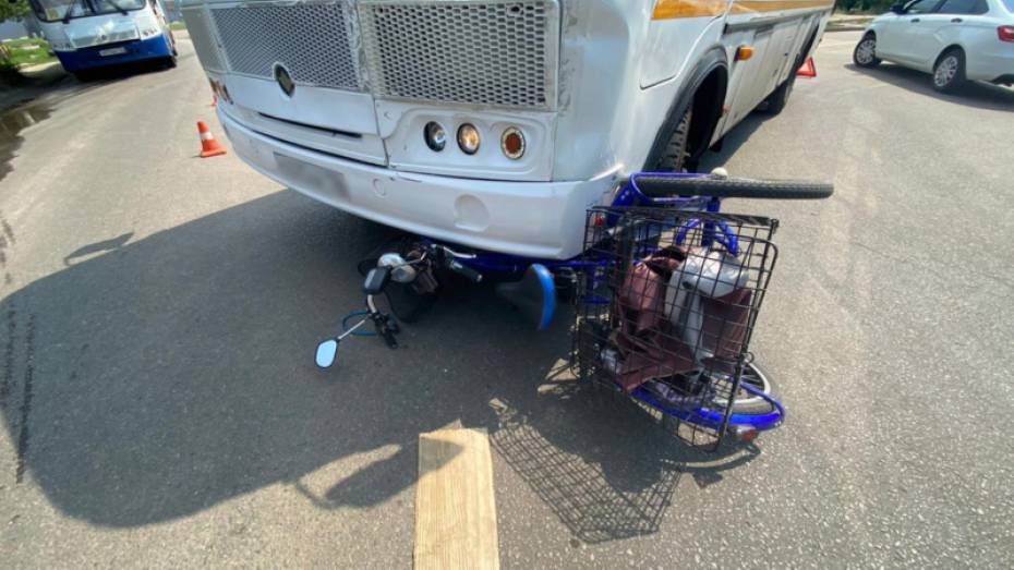 Маршрутка сбила пожилого велосипедиста в Железнодорожном районе Воронежа