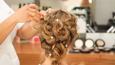 Последний звонок: продажи вечерних платьев и костюмов на Авито в Воронеже выросли почти на четверть