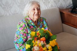 Десять лет назад хотела найти свою первую любовь: воронежская труженица тыла Анна Рыжкова отметила столетие