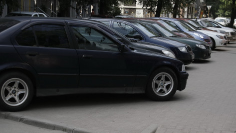 Эксперты назвали средний возраст автопарка жителей Воронежской области