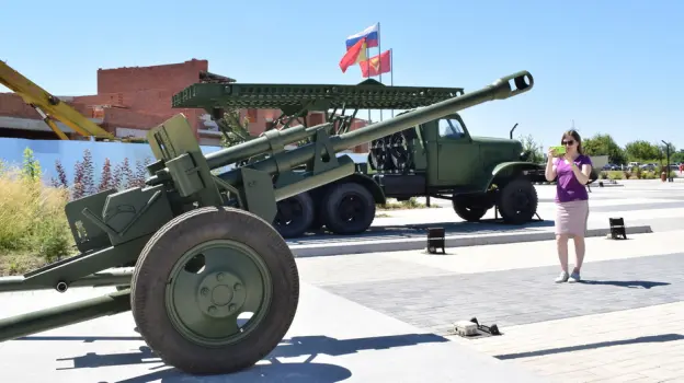 В Борисоглебске установили макет дивизионной пушки времен ВОВ