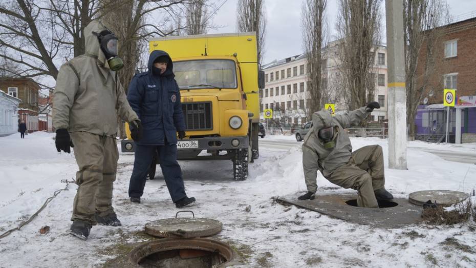 В Воронежской области в шахте теплосети нашли тело неизвестного мужчины