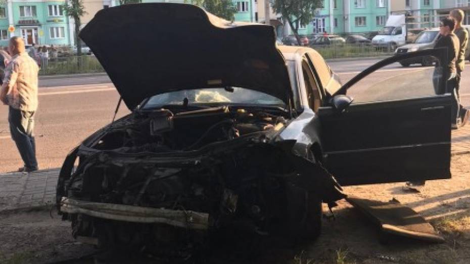 Воронежские полицейские разыскивают водителя, сбившего 2 пешеходов