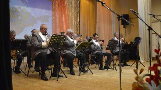 Подгоренцев пригласили на концерт духового оркестра