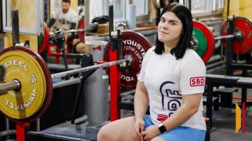 От администратора «качалки» до кубка России: как Дарье Сысоевой из Воронежа удалось установить рекорд страны в пауэрлифтинге