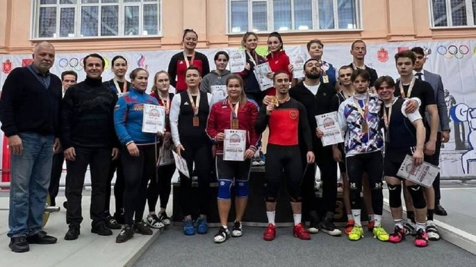 Воронежские спортсмены привезли 2 «золота» и «серебро» с соревнований по тяжелой атлетике