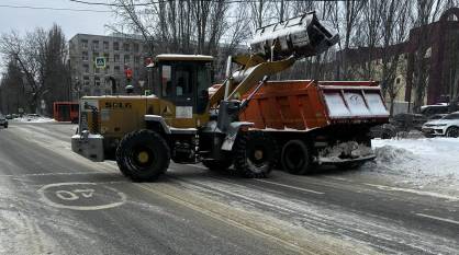 «Улицы почти в летнем состоянии»: мэр Сергей Петрин высказался об уборке Воронежа от снега