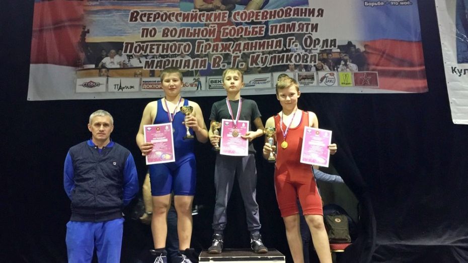 Рамонский спортсмен завоевал «золото» на всероссийских соревнованиях по вольной борьбе