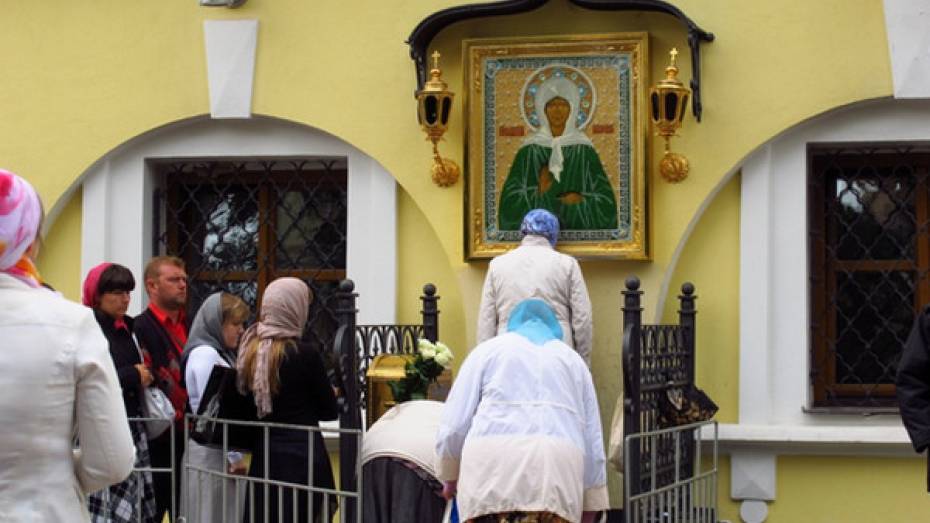 В Воронеж привезут икону и мощи святой Матроны Московской