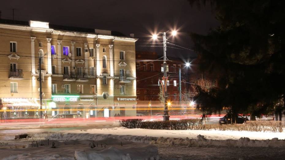 В Воронеже на проспекте Революции испытали новые светильники