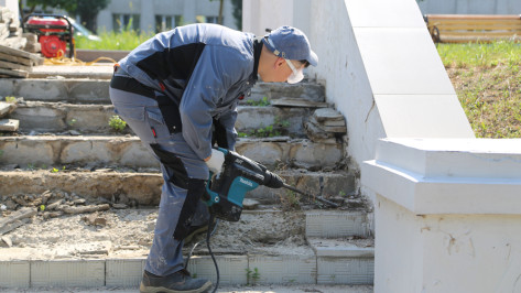 В Воронеже реконструируют сквер «У озера»