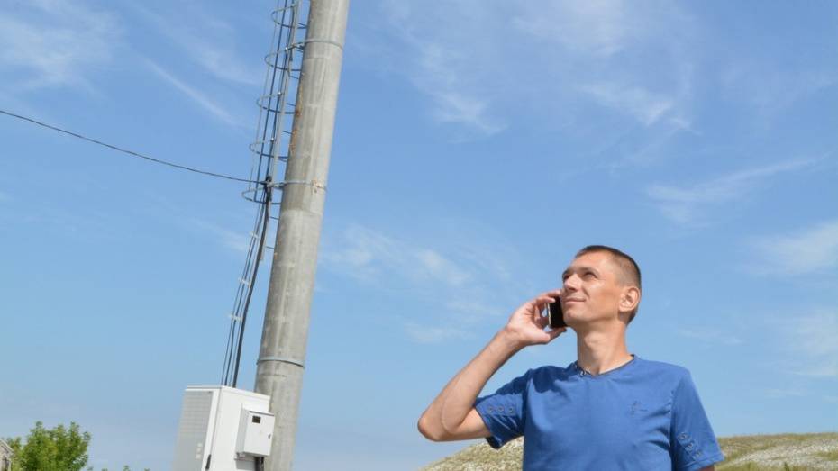 Жители подгоренского села Верхний Карабут смогут пользоваться мобильной связью 