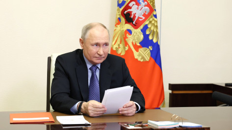 Владимир Путин наградил медалями двоих воронежцев