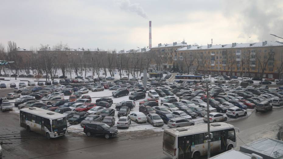 В Воронеже обустроят парковку напротив авиационного завода за 23 млн рублей