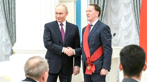 РИА «Воронеж» поздравляет зампредседателя Госдумы Алексея Гордеева с награждением орденом «За заслуги перед Отечеством» I степени