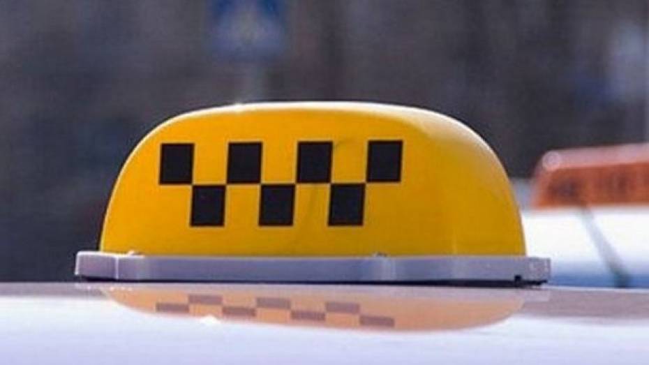 Верхнемамонским полицейским понадобилось 25 минут, чтобы найти угнанное такси