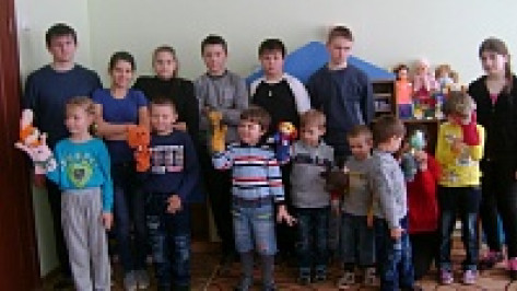 Репьевские школьники открыли кукольный театр