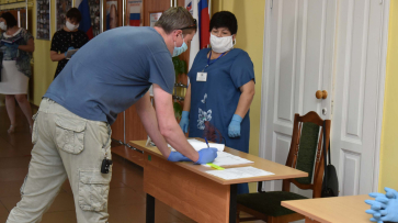 Запасной выход и сандистанция. Как обезопасят участников голосования в Воронежской области 