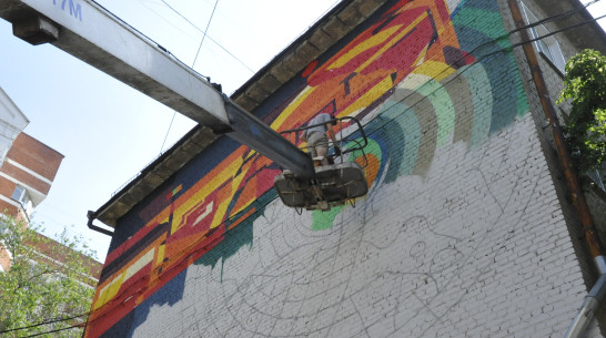 В Воронеже известного уличного художника старушки приняли за сатану