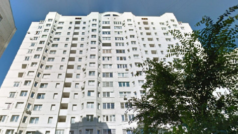 Девушка погибла в Воронеже после падения из окна 17-этажного дома