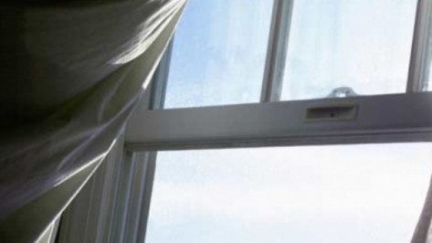 В Воронеже 91-летний мужчина погиб после падения с шестого этажа