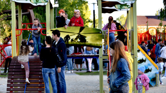 В Калаче торжественно открыли созданный по инициативе жителей парк «Защитников Отечества»