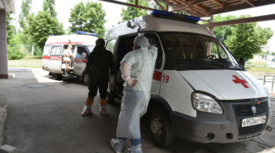 Академик РАН предупредил о более тяжелом течении COVID-19 осенью