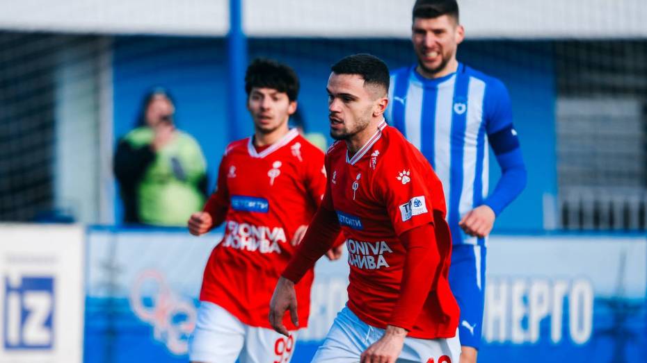 Воронежский «Факел» победил «Сокол» в Саратове впервые за 56 лет