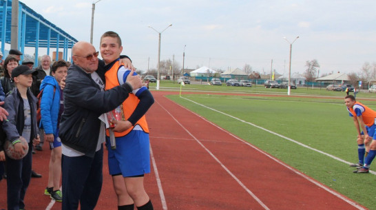 Новохоперский футболист стал игроком юношеской команды воронежского клуба «Факел»