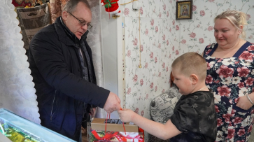 В Павловском районе у 8-летнего мальчика появился ноутбук благодаря «Елке желаний»