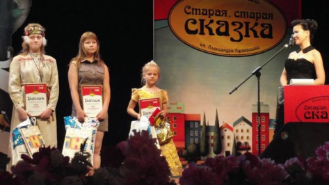 Школьница из Шуберки стала победителем регионального фестиваля «Старая, старая сказка»