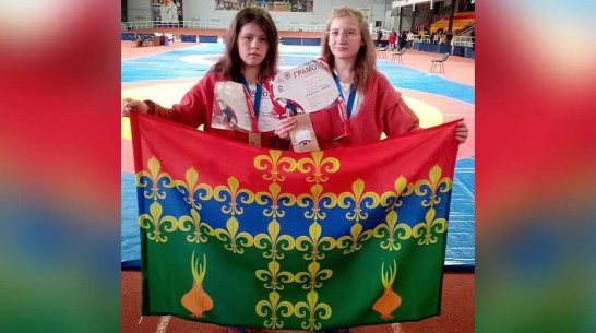 Таловские самбистки выиграли «серебро» и «бронзу» всероссийского турнира