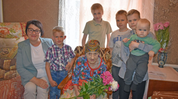 Секрет долголетия – в любви и заботе. Жительница Воронежской области отметила 100-летний юбилей