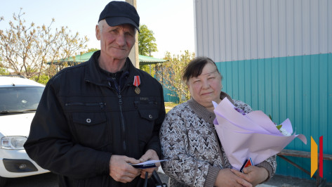 Супругов из терновского села Поповка наградили за спасение соседки из горящего дома