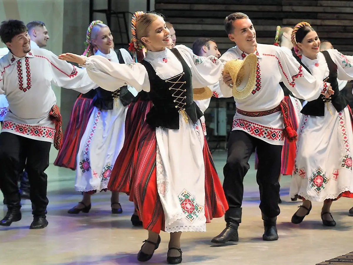 Праздник под дождем. В Воронеже прошел фестиваль белорусской культуры  «Дивномузыка»