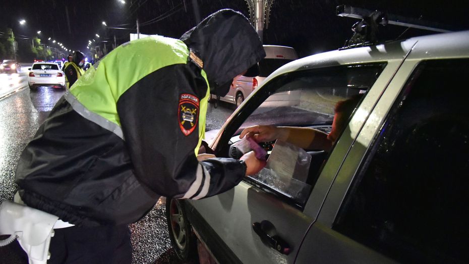 В Воронеже экс-инспектор ДПС получил 1 год колонии за покушение на мошенничество