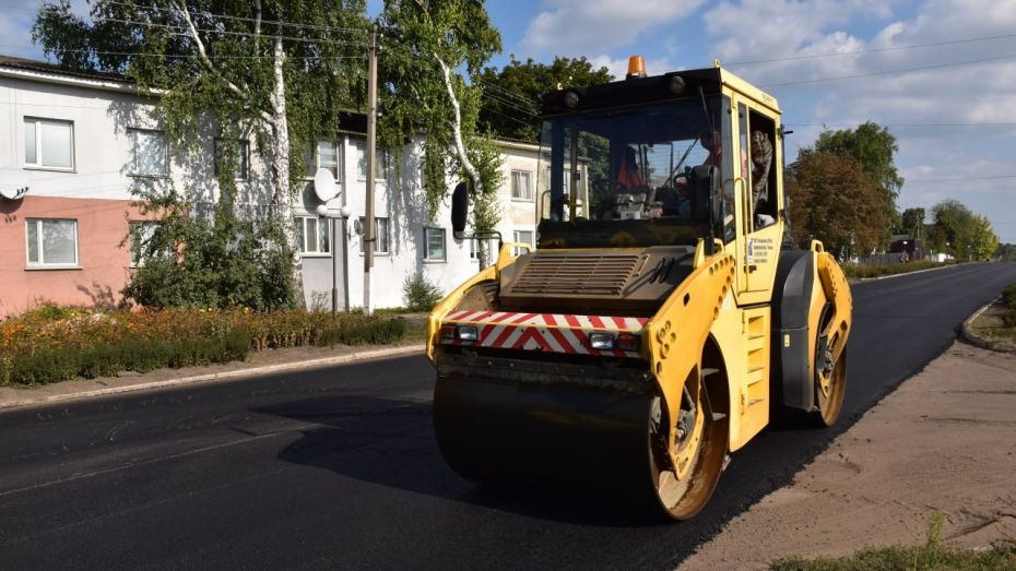 В подшефном Воронежской области районе ЛНР завершается ремонт дороги