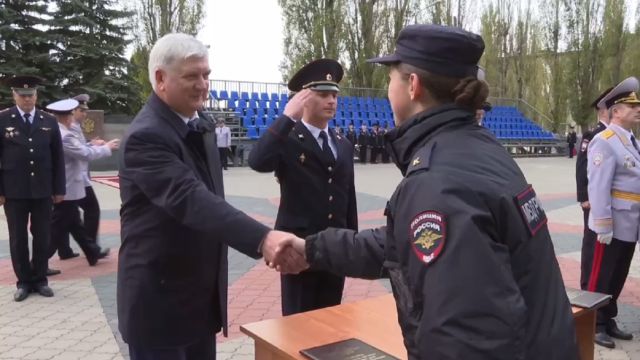 Воронежский губернатор принял участие в церемонии приведения к присяге курсантов МВД