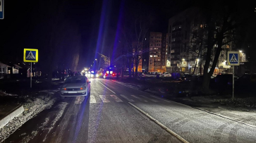 В Семилуках Воронежской области Volkswagen насмерть сбил пешехода