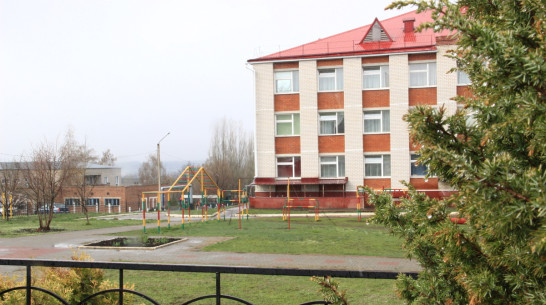 Двор Подгоренской школы №1 благоустроят к 1 сентября